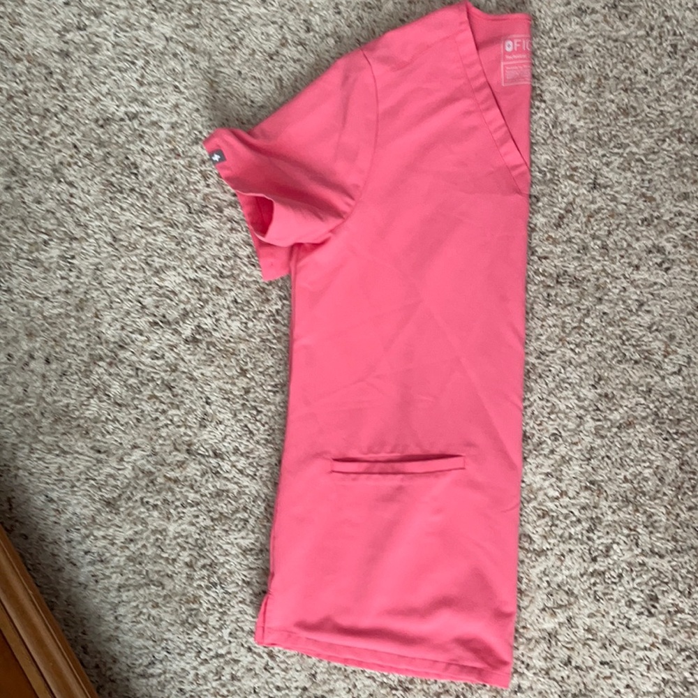 COPY - Medium casma hot pink FIGS scrub top